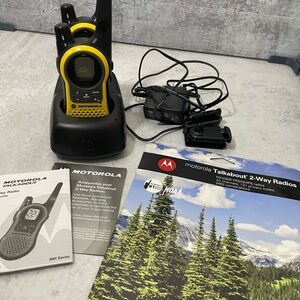 Motorola Talkabout MH230R Two Way Radio Walkie-Talkie Yellow W/Charger Tested
